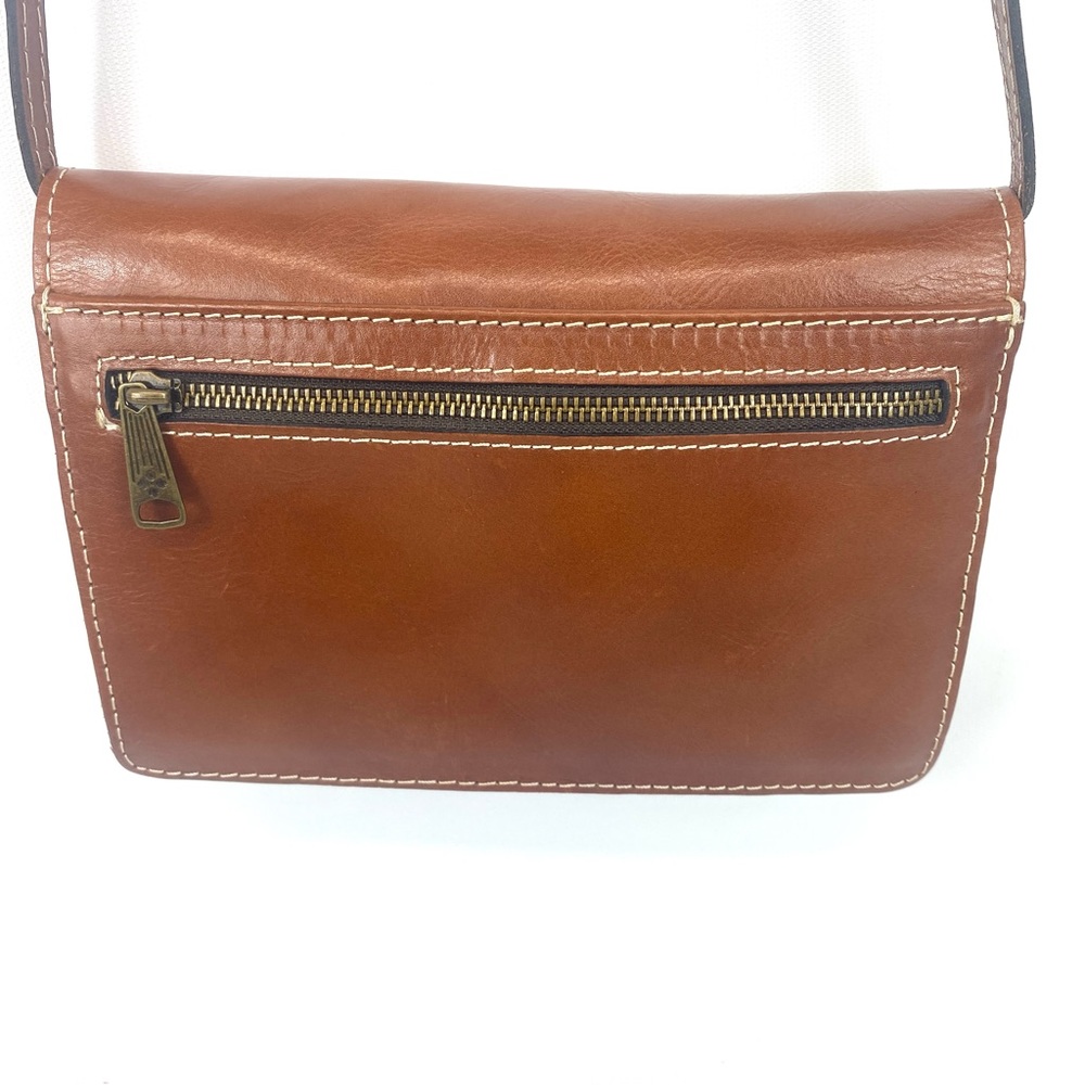 Patricia Nash Lanza Crossbody Organizer
Tan w crossbody strap and wristlet - NWT - Picture 5 of 17